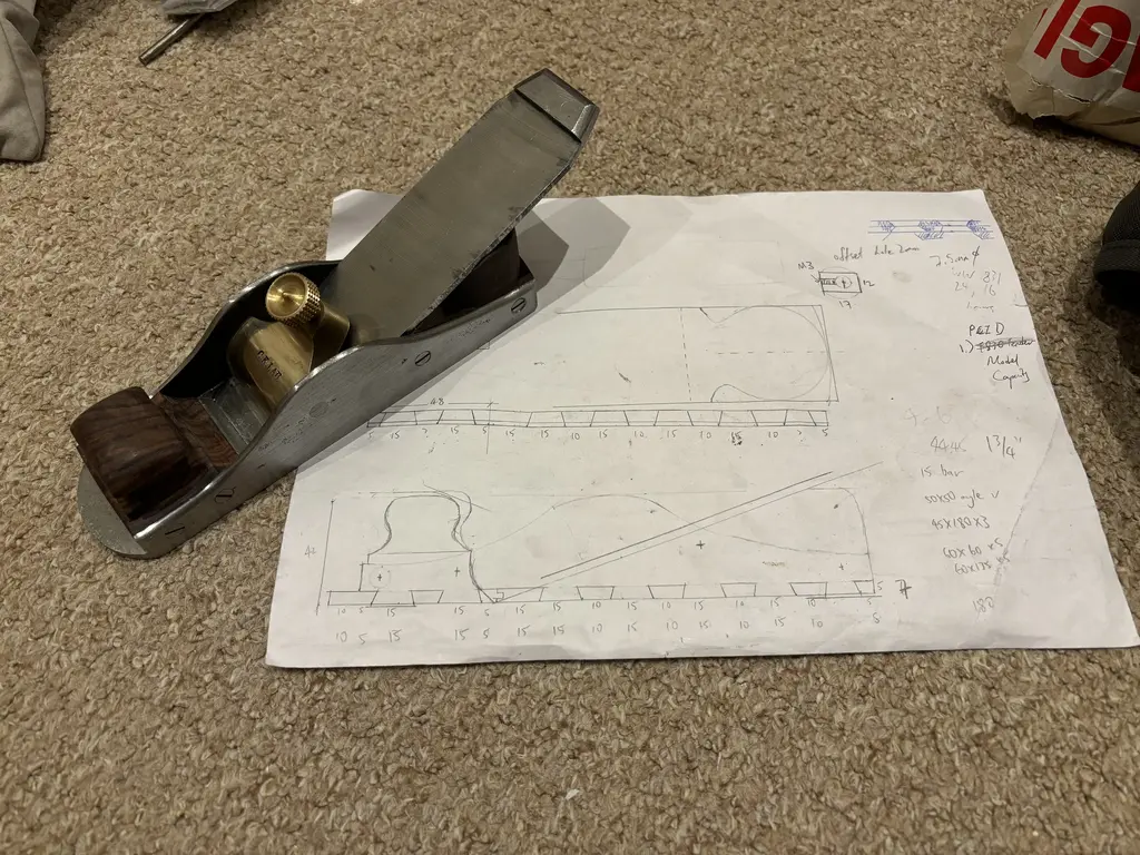 picture of a wood plane and schematic